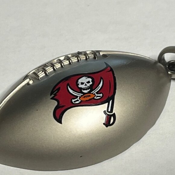 Tampa Bay Buccaneers NFL Football Shaped Key Chain Key Ring 4" Silver Red - Picture 8 of 13